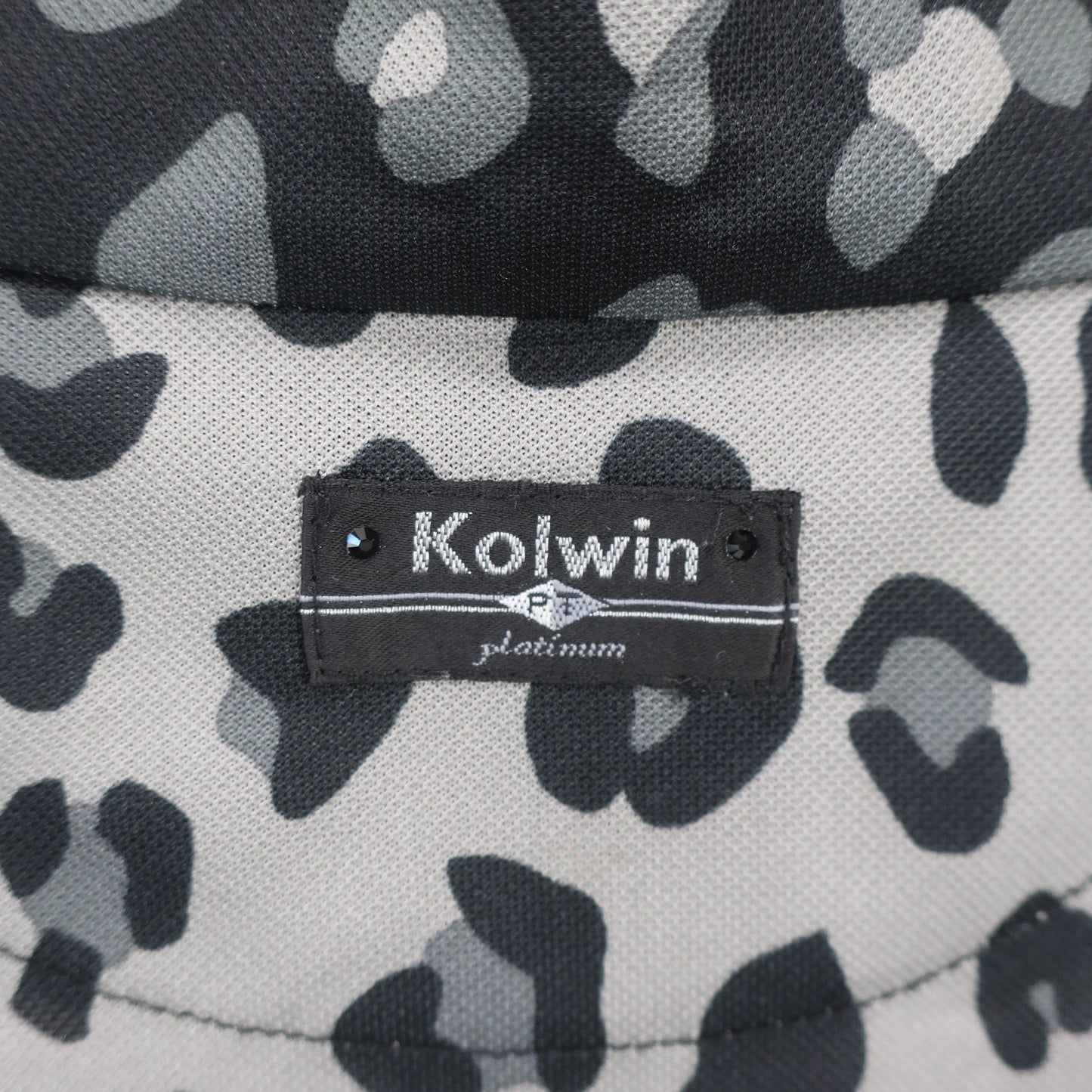 Kolwin(コルウィン) 半袖ハーフジップシャツ 黒系総柄 レディース LL A