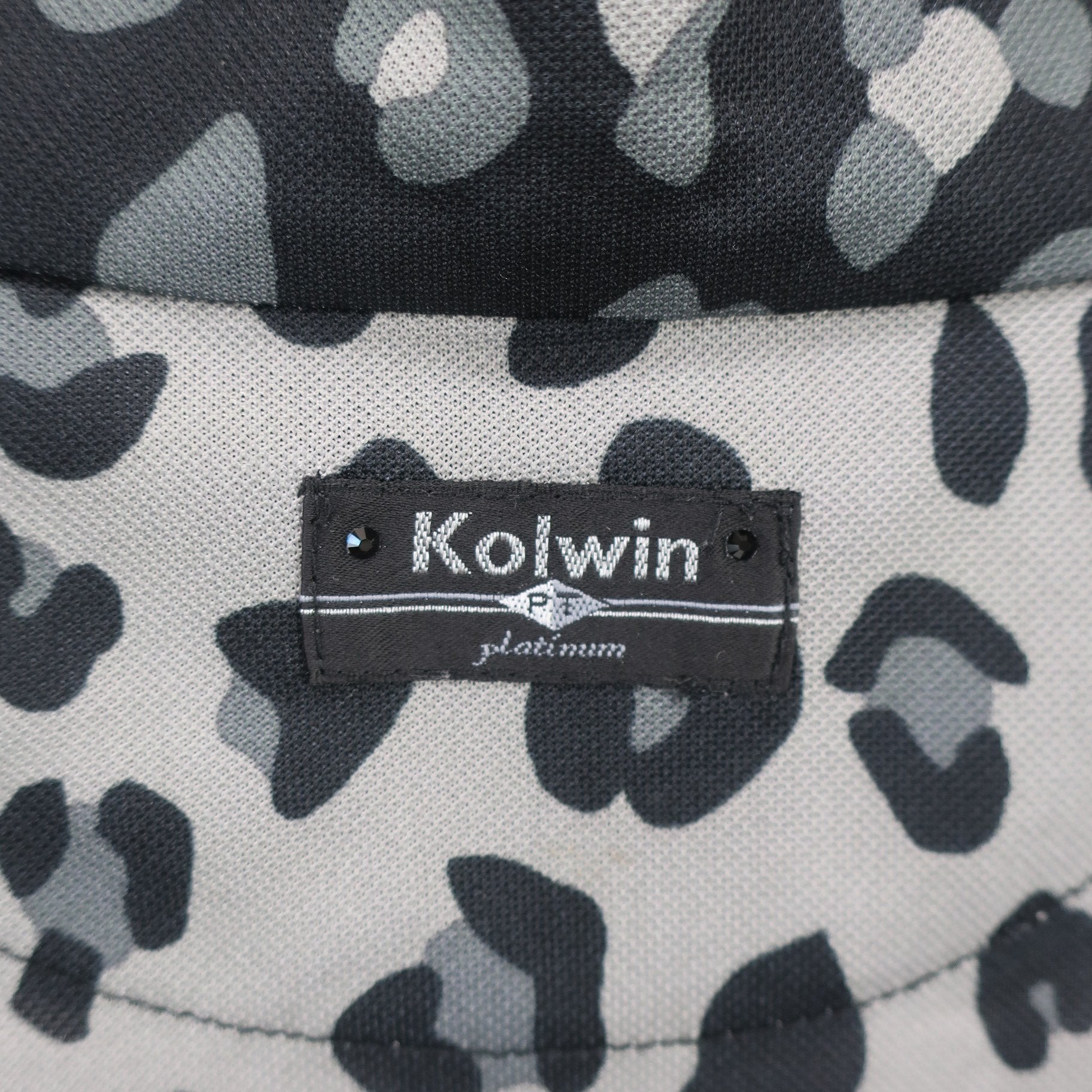 Kolwin(コルウィン) 半袖ハーフジップシャツ 黒系総柄 レディース LL A
