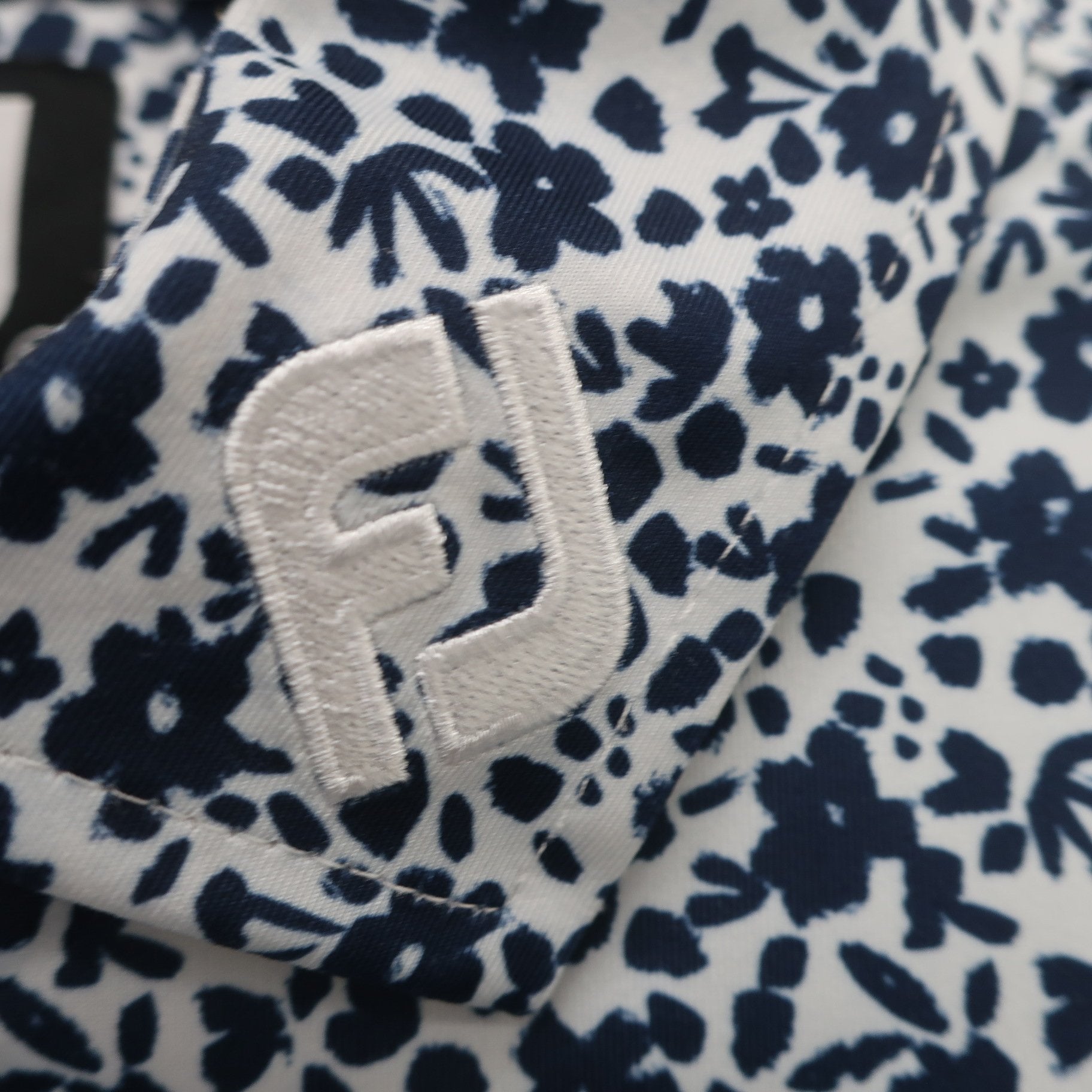 FOOTJOY(フットジョイ) 長袖ポロシャツ 白ネイビー総柄 メンズ M A