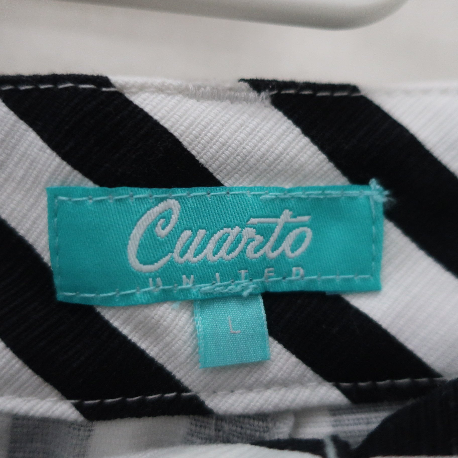 Cuarto UNITED(クアルトユナイテッド) ショートパンツ 白黒ストライプ レディース L A