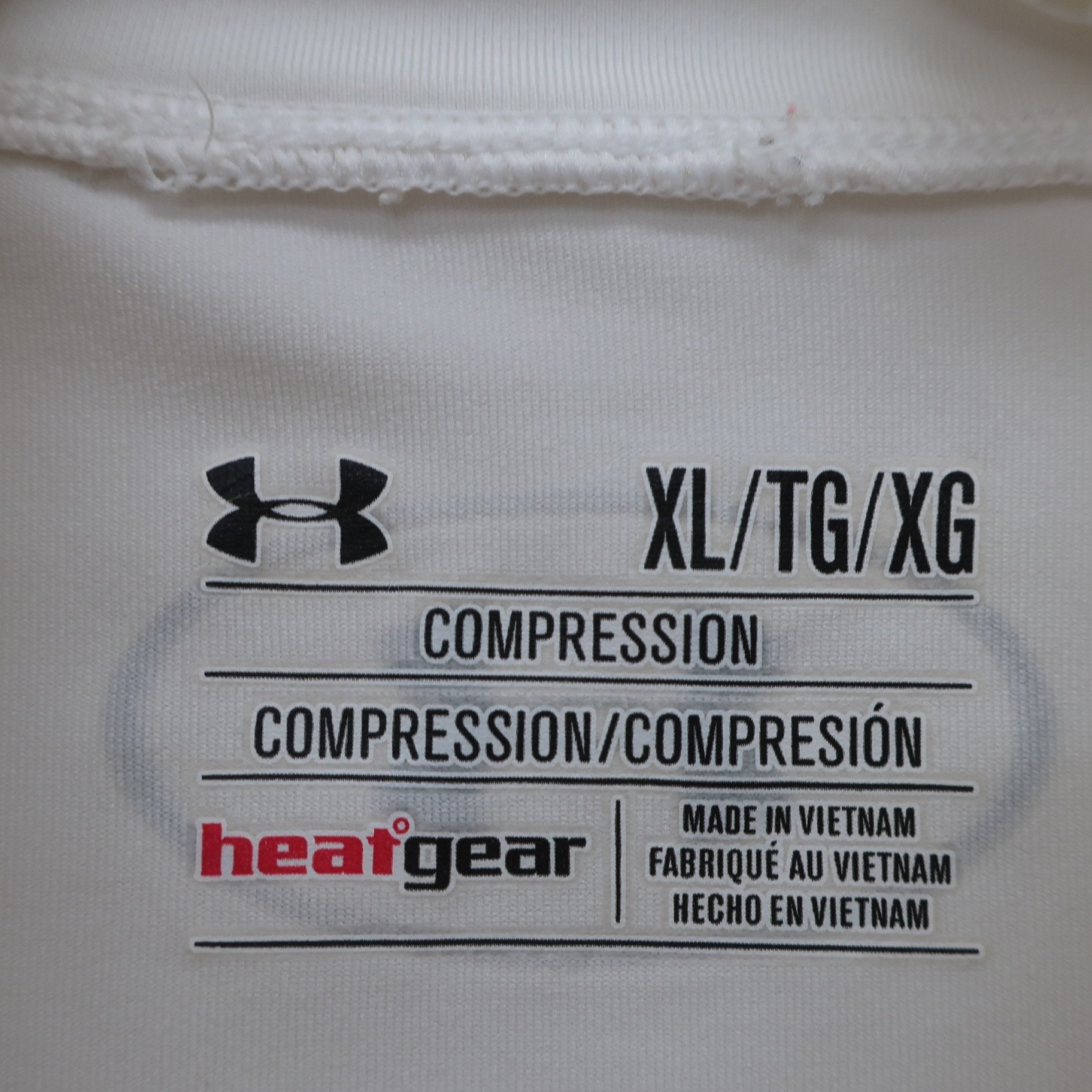 UNDER ARMOUR(アンダーアーマー) ハイネックシャツ 白 メンズ XL A