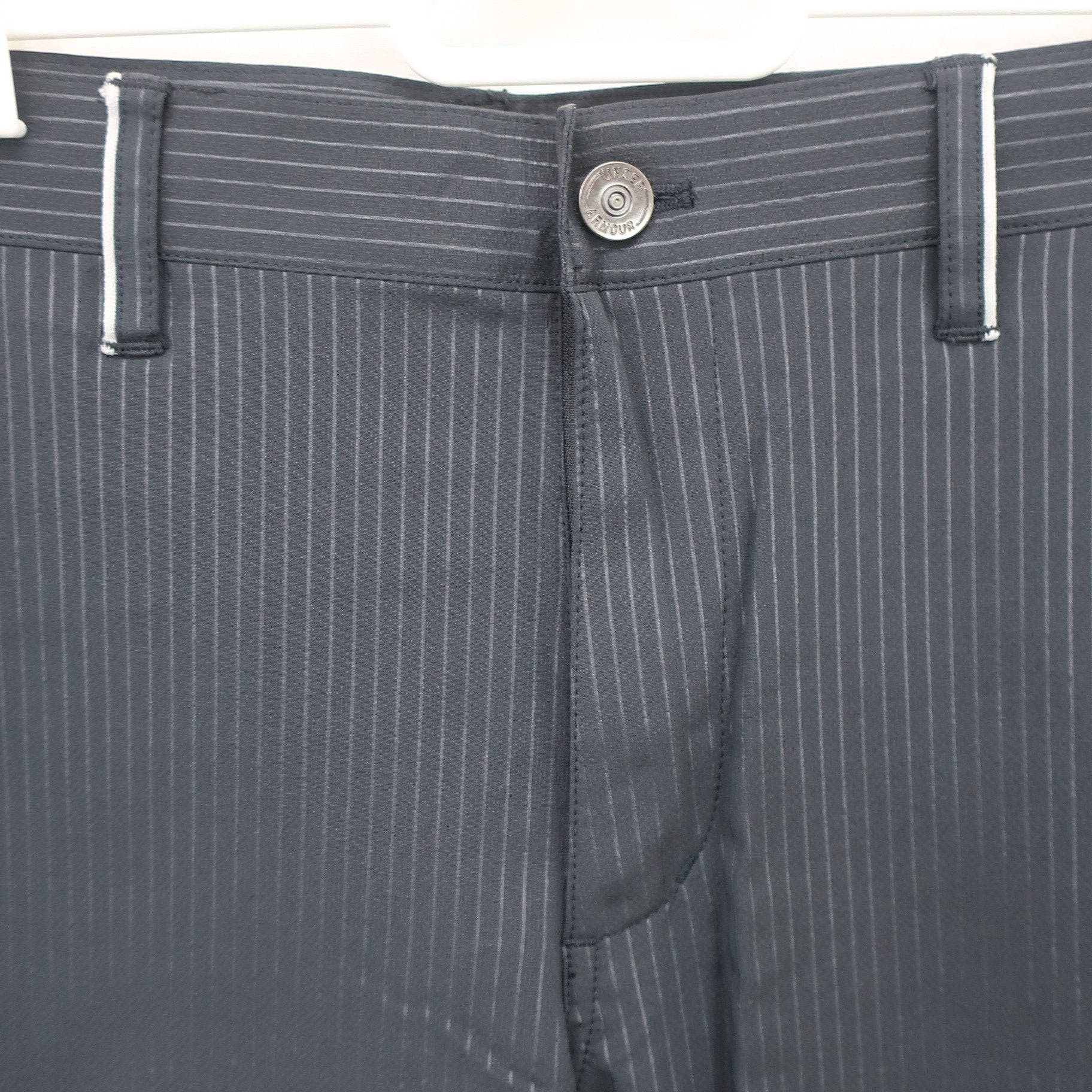 UNDER ARMOUR(アンダーアーマー) ハーフパンツ 黒ストライプ メンズ 85 A