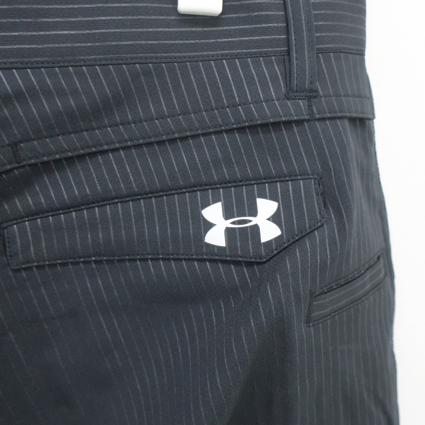 UNDER ARMOUR(アンダーアーマー) ハーフパンツ 黒ストライプ メンズ 85 A