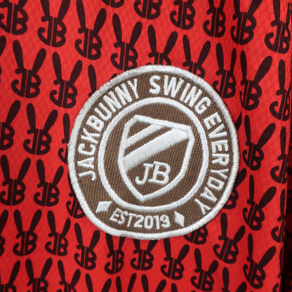 Jack Bunny(ジャックバニー) ハーフジップスニード 赤黒ロゴ柄 メンズ 6 262-0221001 A