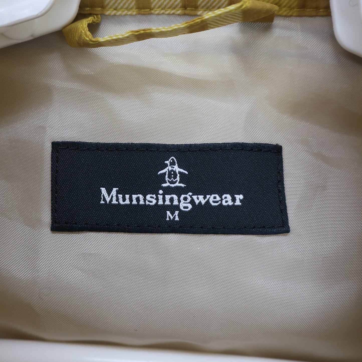 Munsingwear(マンシングウェア) ナイロンジャケット 黄色チェック レディース M A