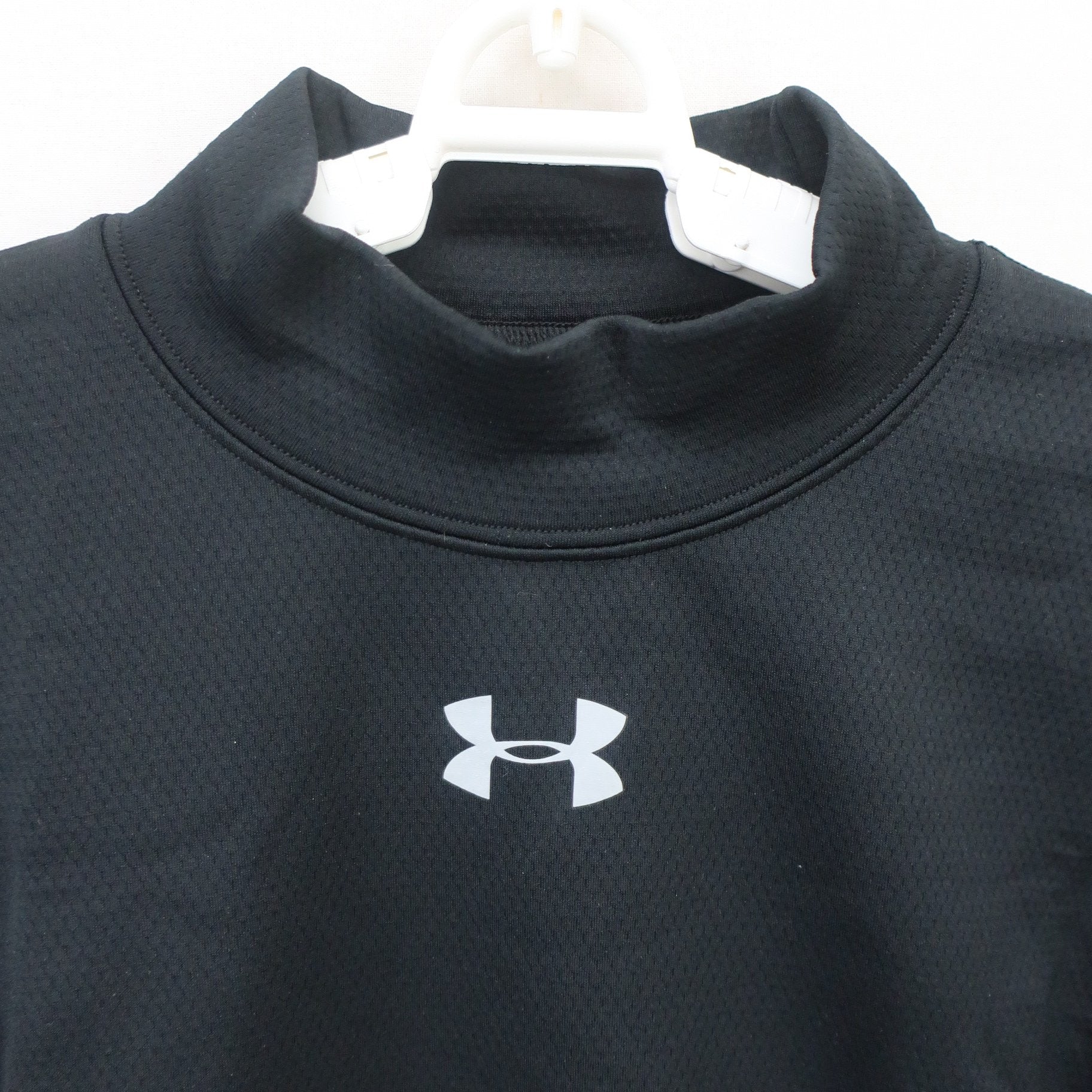 UNDER ARMOUR(アンダーアーマー) ハイネックシャツ 黒 メンズ MD A