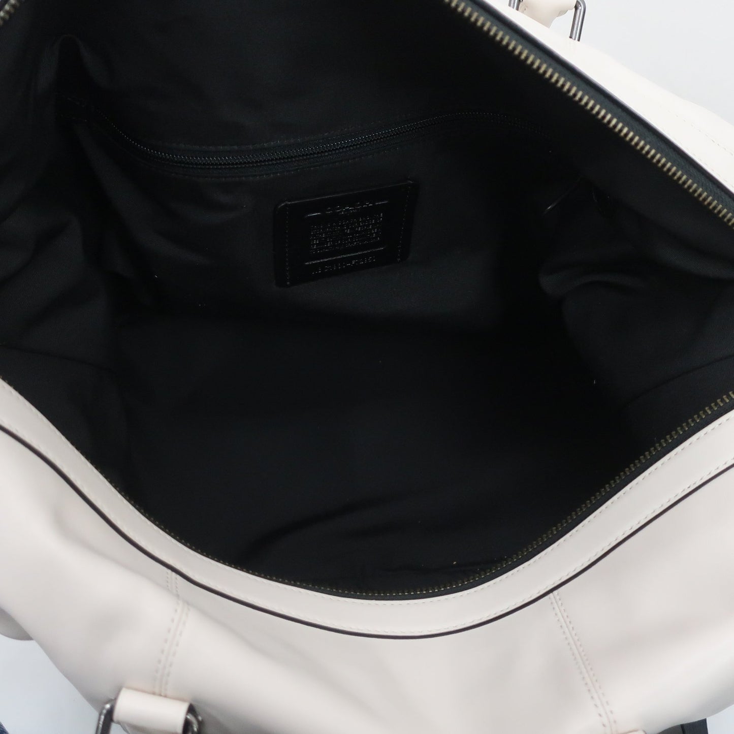COACH1 レザーショルダーバッグ ホワイト C1980ーF72950 A