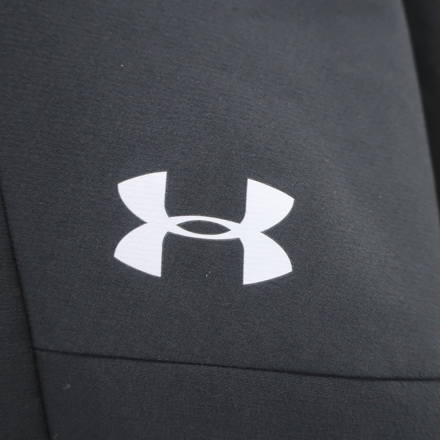 UNDER ARMOUR(アンダーアーマー) フルジップジャケット 黒 メンズ LG A