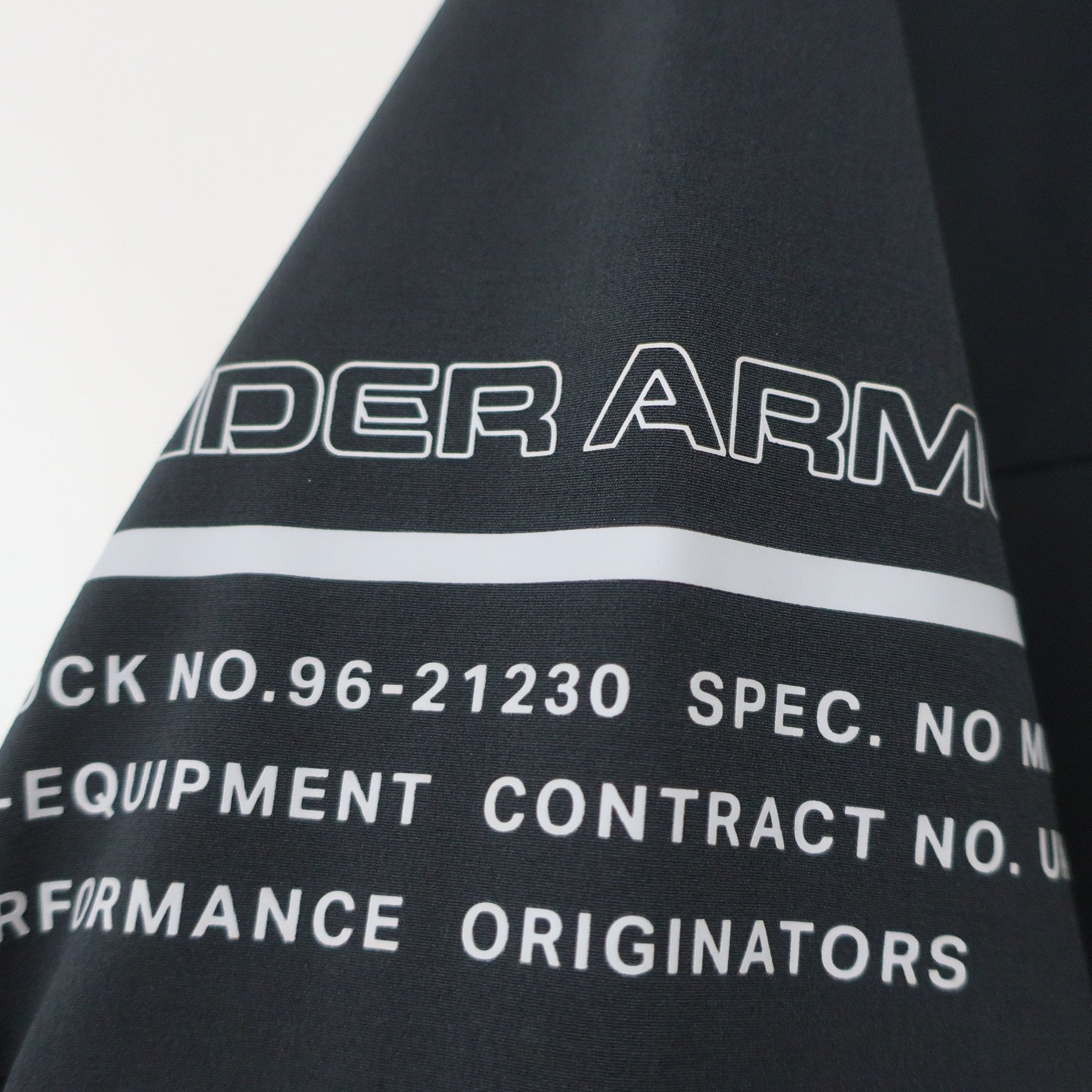 UNDER ARMOUR(アンダーアーマー) フルジップジャケット 黒 メンズ LG A