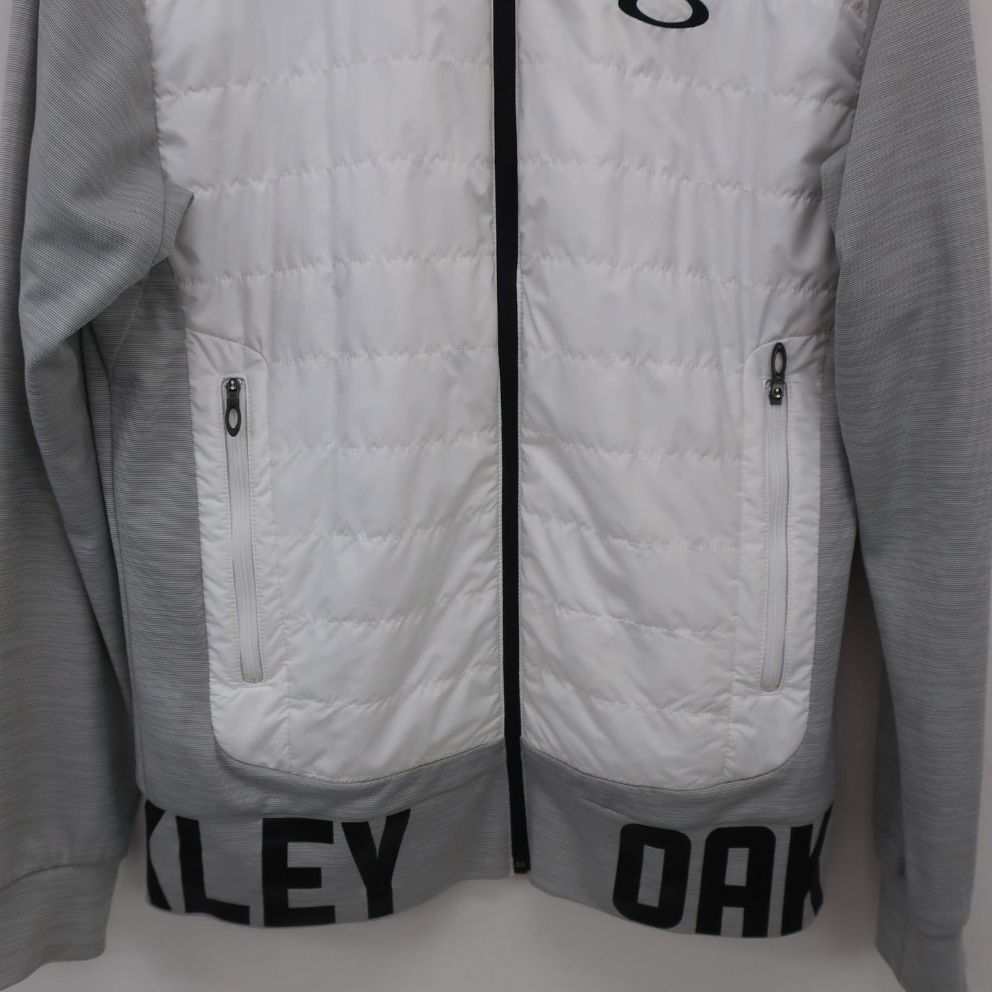 OAKLEY(オークリー) フルジップジャケット 白グレー メンズ M A