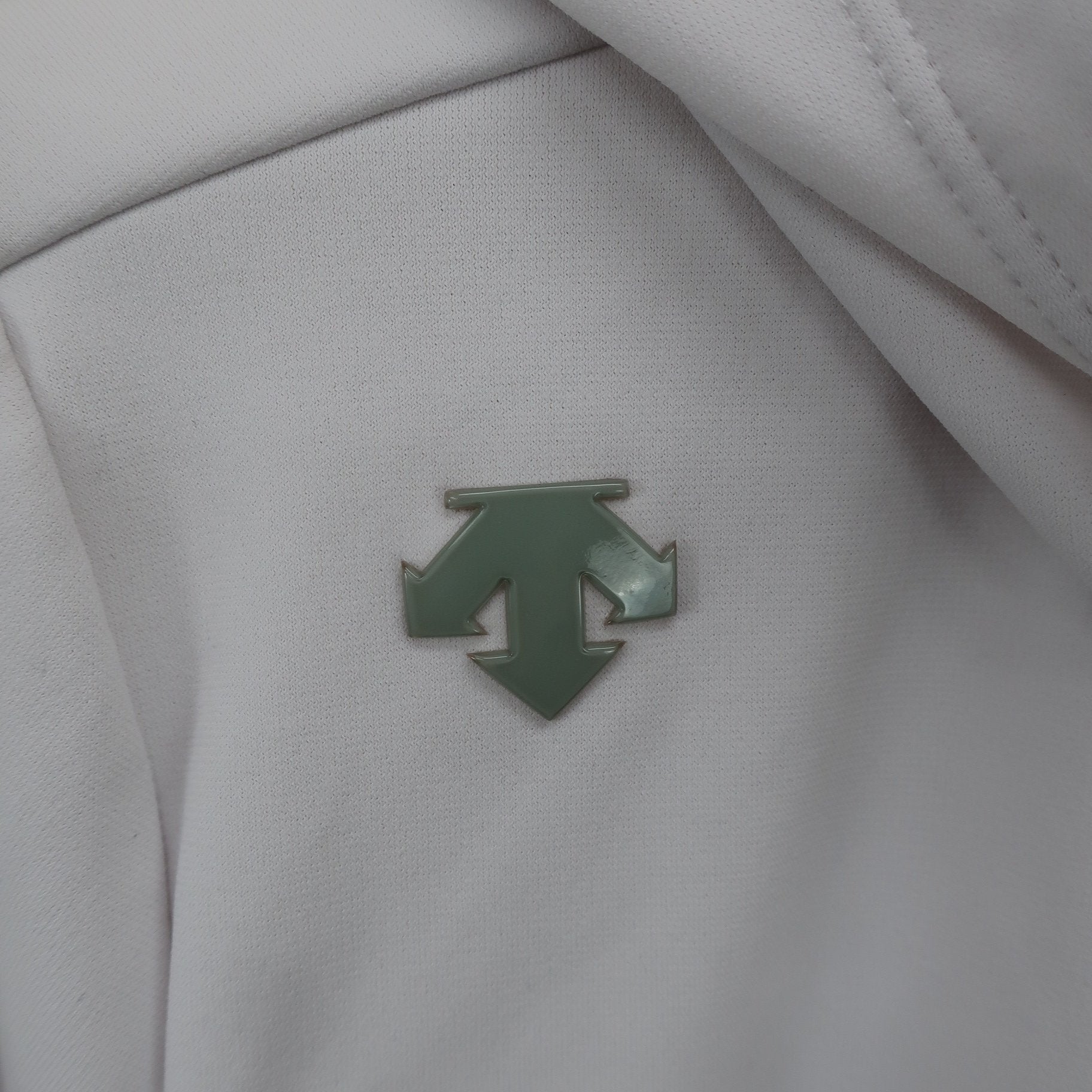 DESCENTE(デサント) パーカー ホワイト レディース M B